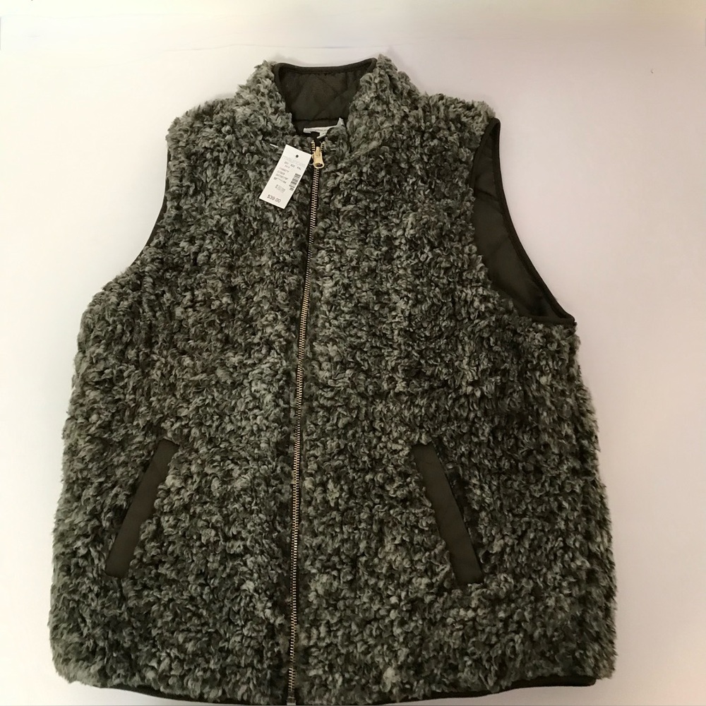 Maurices Womens Reversible Size M Fluffy Vest NWT Brown/Gray